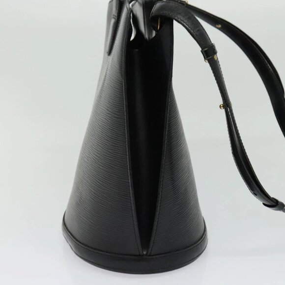 LOUIS VUITTON Epi Cluny Shoulder Bag Black - Picture 4 of 14